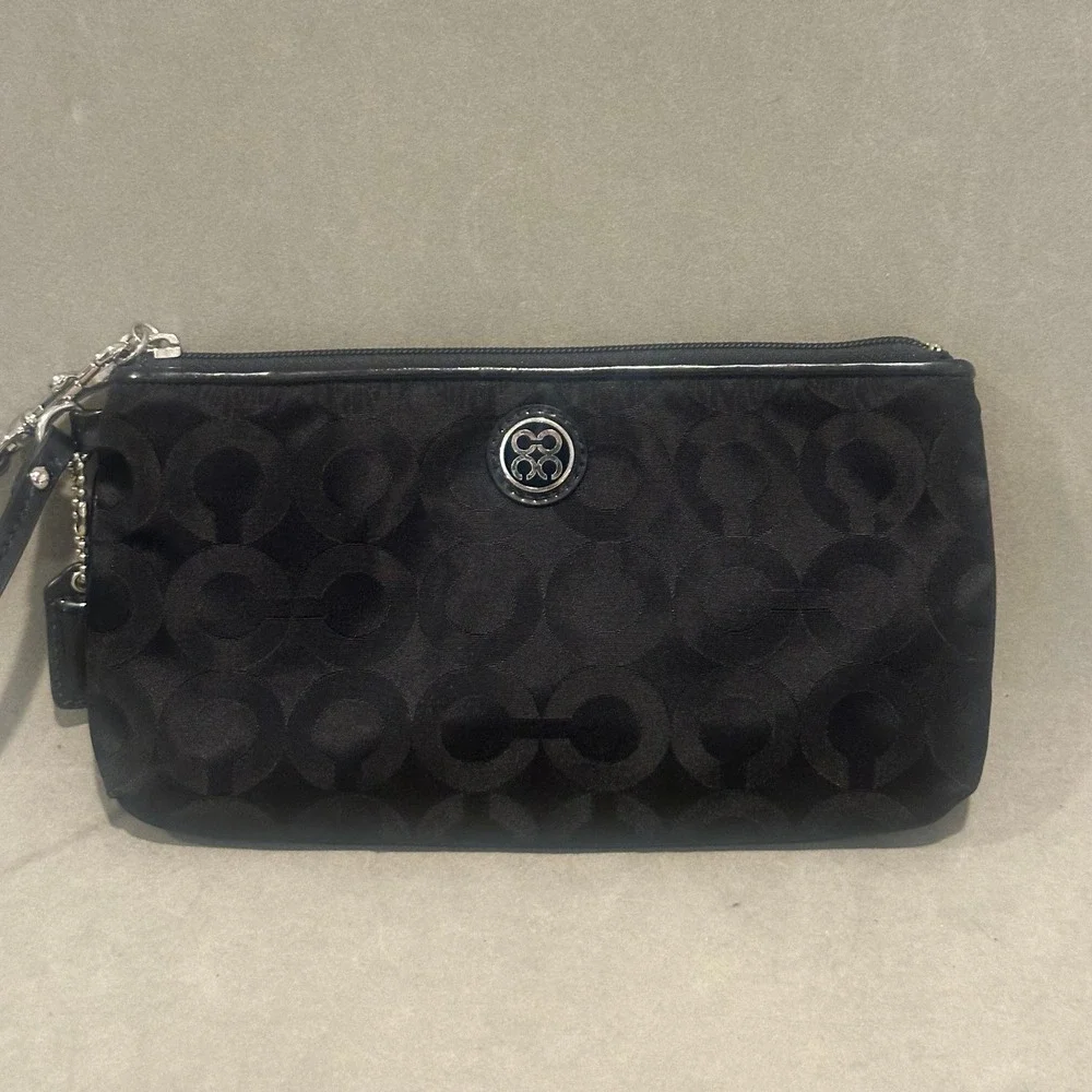Coach Signature C Monogram Wristlet Black Jacquard Patent Trim Silver Medallion